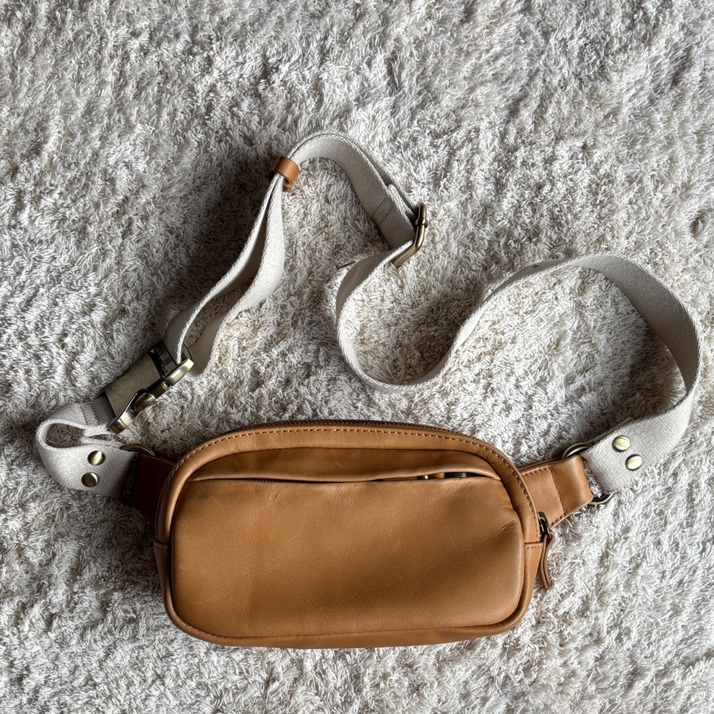 Andar The Indie | Tan Leather Belt Bag